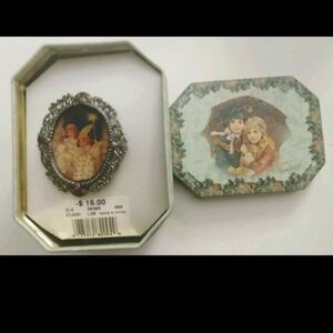 Angels Star Pin With Tin Box Kids Under Umbrella Season's Greetings New Tags VTG